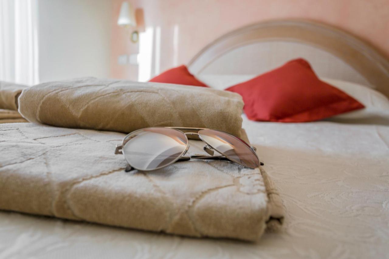 Hotel Derby Exclusive Milano Marittima Exterior foto