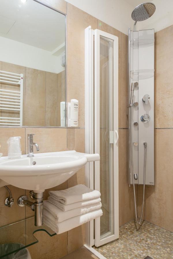 Hotel Derby Exclusive Milano Marittima Exterior foto