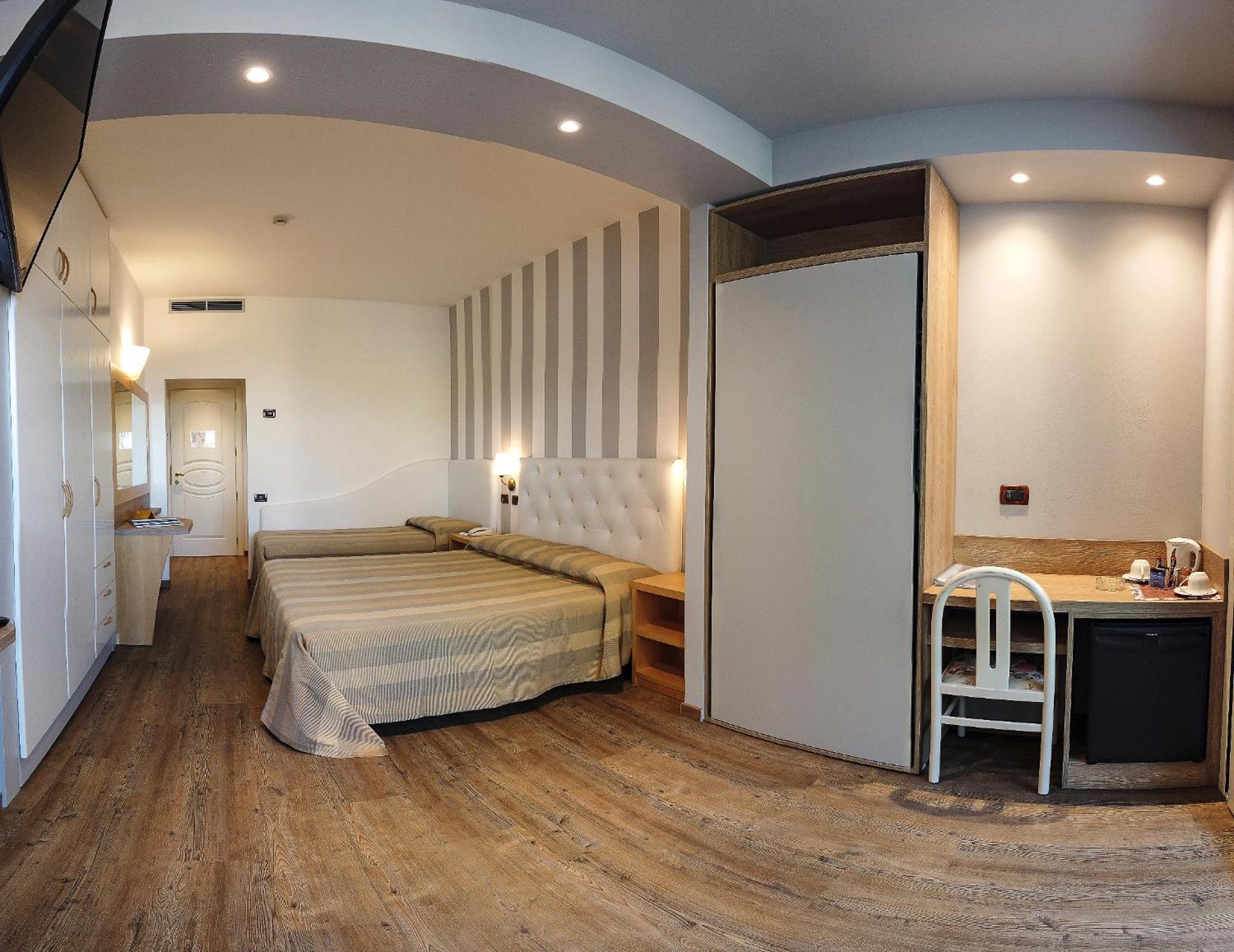 Hotel Derby Exclusive Milano Marittima Exterior foto