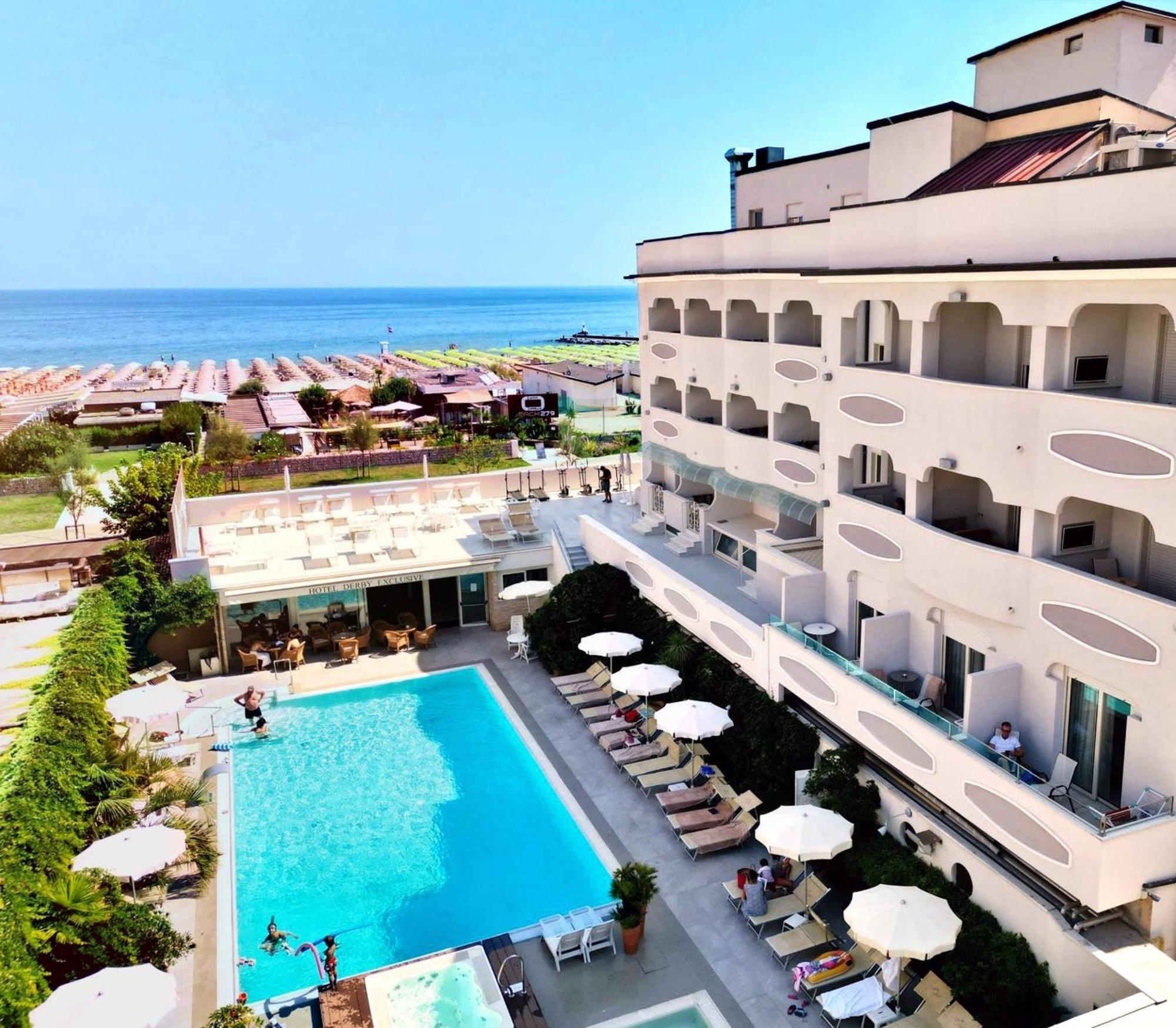 Hotel Derby Exclusive Milano Marittima Exterior foto