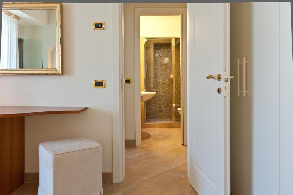 Hotel Derby Exclusive Milano Marittima Habitación foto