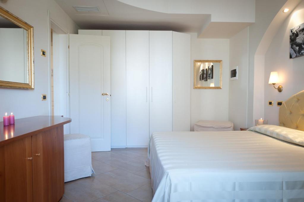 Hotel Derby Exclusive Milano Marittima Habitación foto